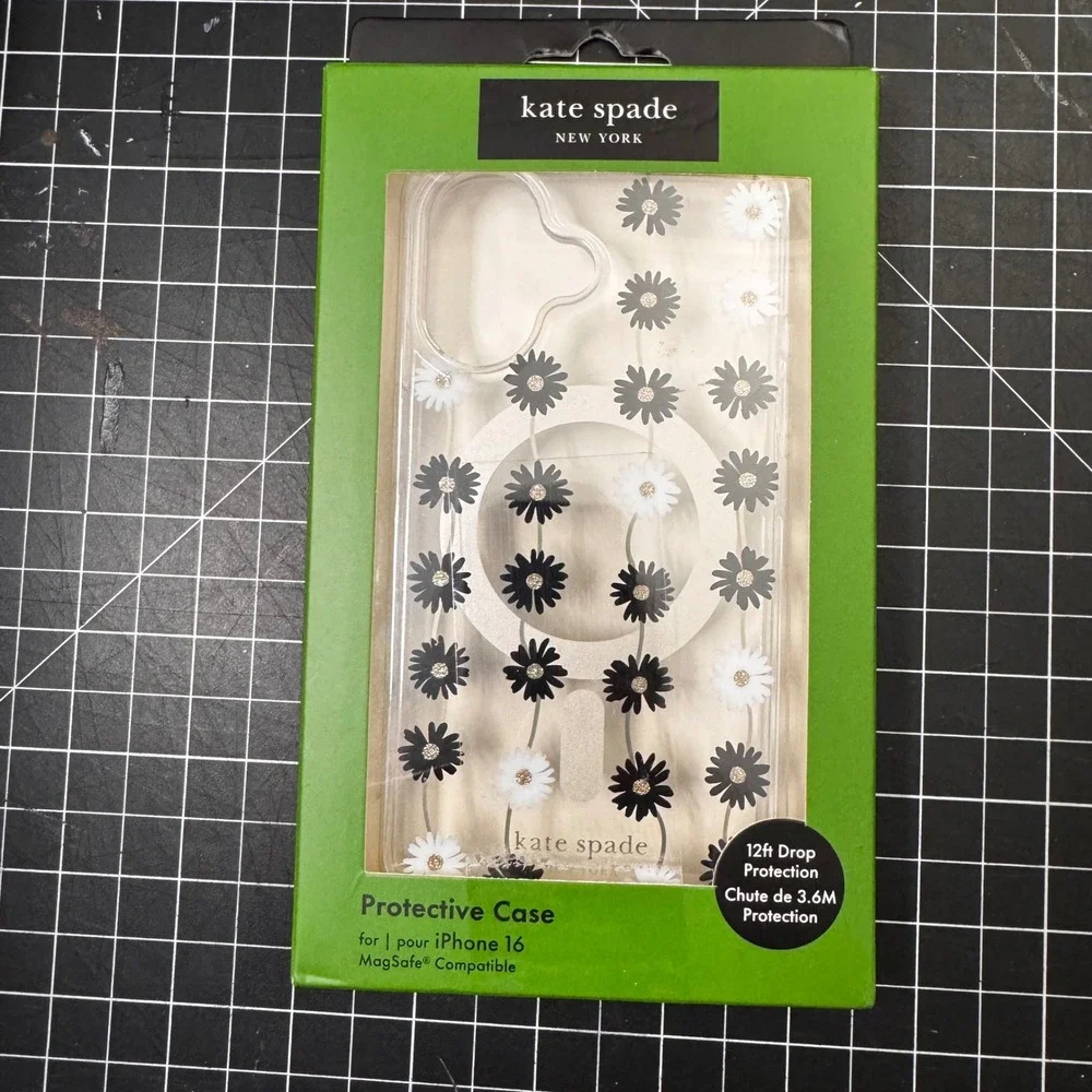 NEW Kate Spade New York iPhone 16 Daisy MagSafe Protective‎ Case Black White